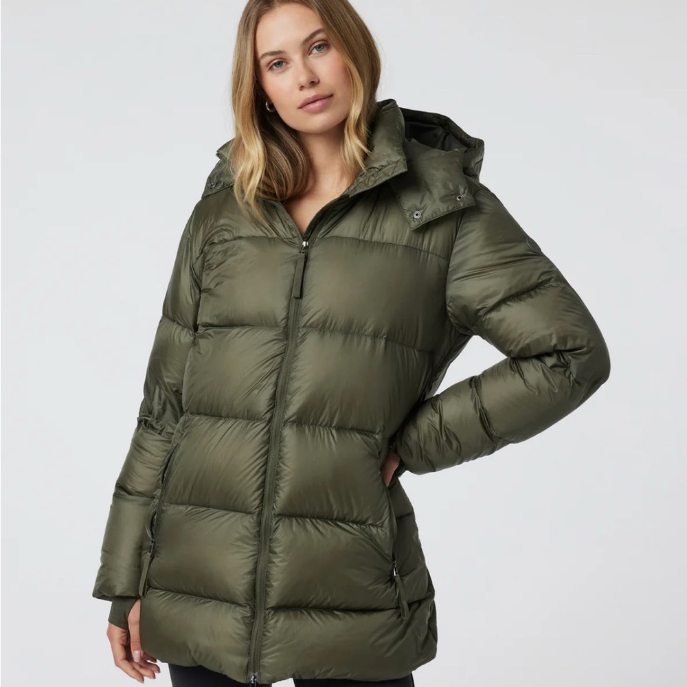 NWOT Vuori Vail Long Down Jacket